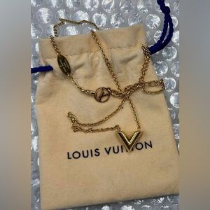 Louis Vuitton Gold V Pendant Necklace